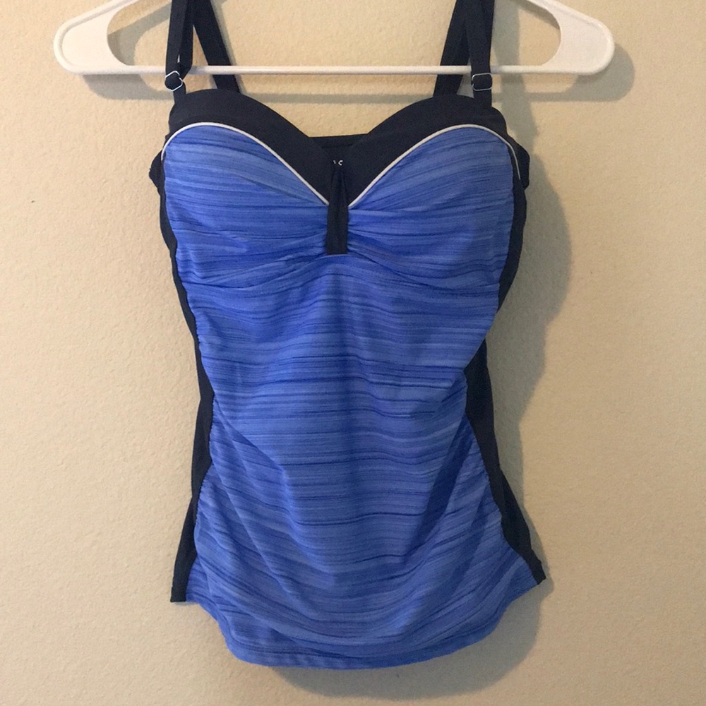 Free Country women’s tankini top, size 4/6